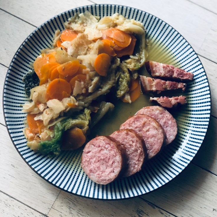 Potée - légumes d'hiver - saucisse de Morteau