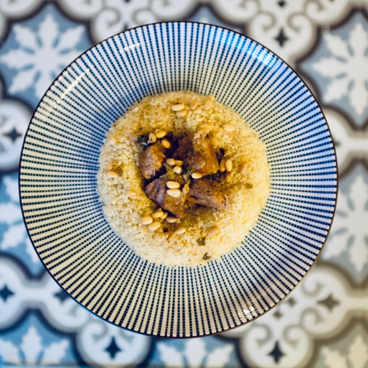 Recette-agneau-pignons-blog-semoule-menthe