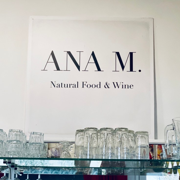 ANA M. Bar à vins Restaurant Vin naturels Blois Vallée de la Loire Loire Valley Wine Avis Blog